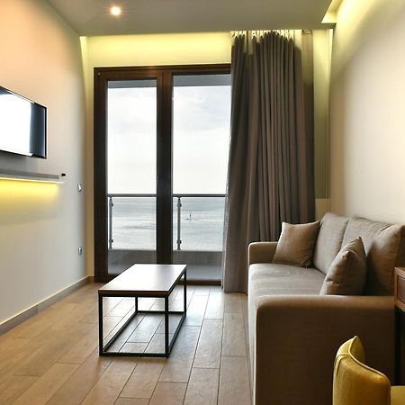 Mistral Hotel Paralía Kültér fotó