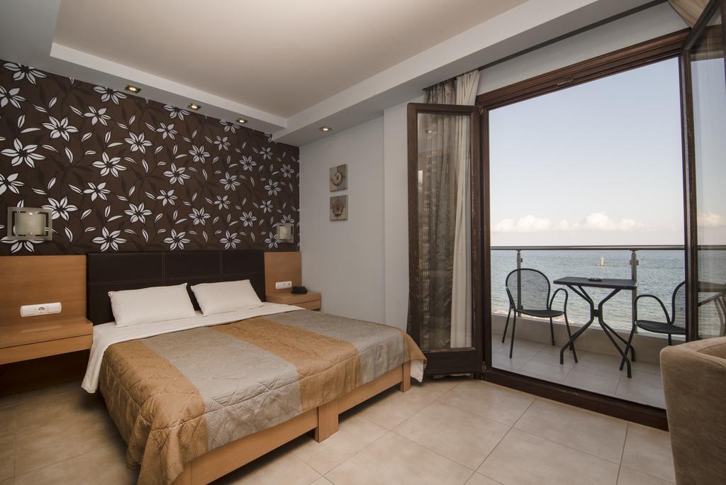 Mistral Hotel Paralía Kültér fotó