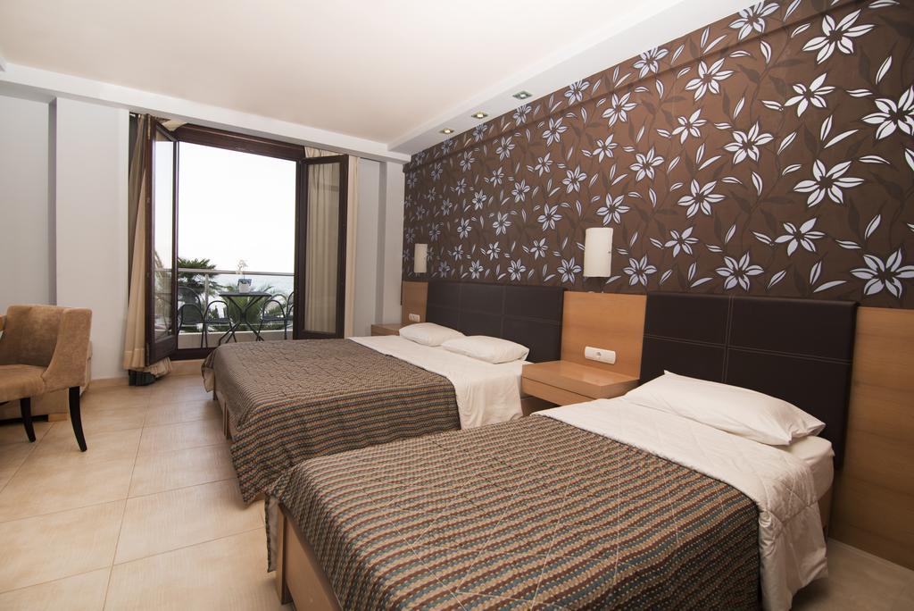Mistral Hotel Paralía Kültér fotó