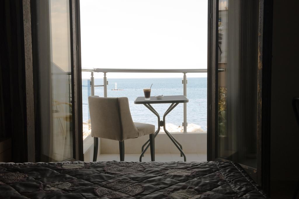 Mistral Hotel Paralía Kültér fotó