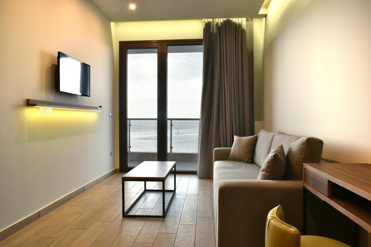 Mistral Hotel Paralía Kültér fotó